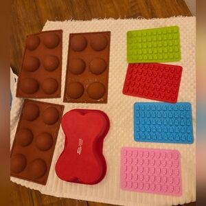 Silicone Baking Molds Set - Brown, Red, Green, Blue, Pink